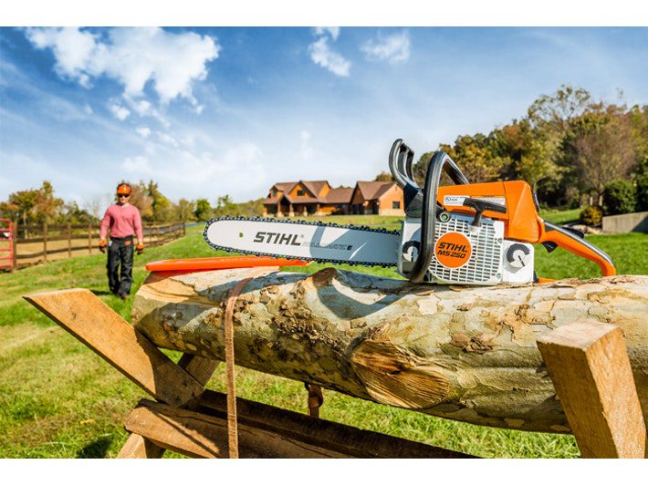 STIHL MS 250 Chainsaw – 18″ – Landscape Supply